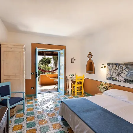 Mamma Santina Hotel 4*