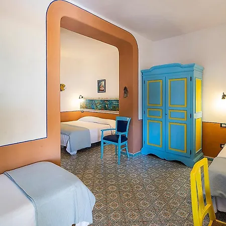 Mamma Santina 4* Santa Marina Salina